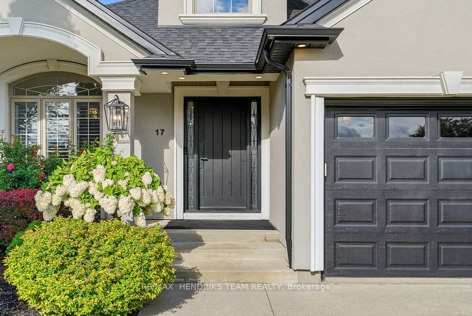 17 First Street Louth, St. Catharines, ON L2W 1C7 – photo 2