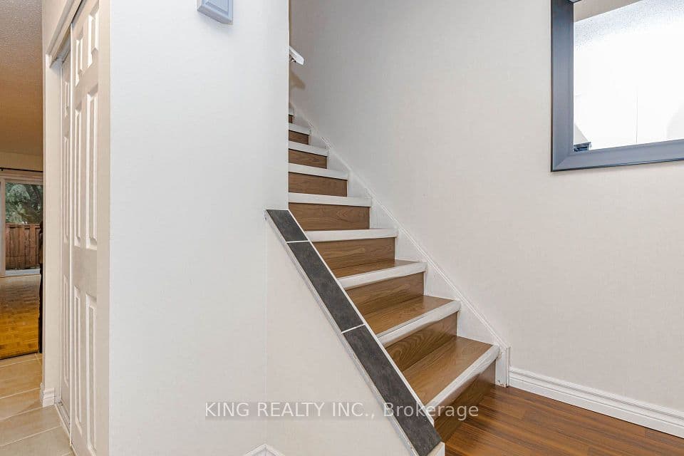 46 Cedarwoods Crescent 6, Kitchener, ON N2C 2L7 – photo 3