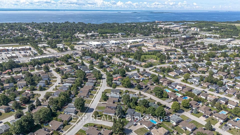 10 Kathryn Crescent, North Bay, ON P1B 8P4 – photo 3