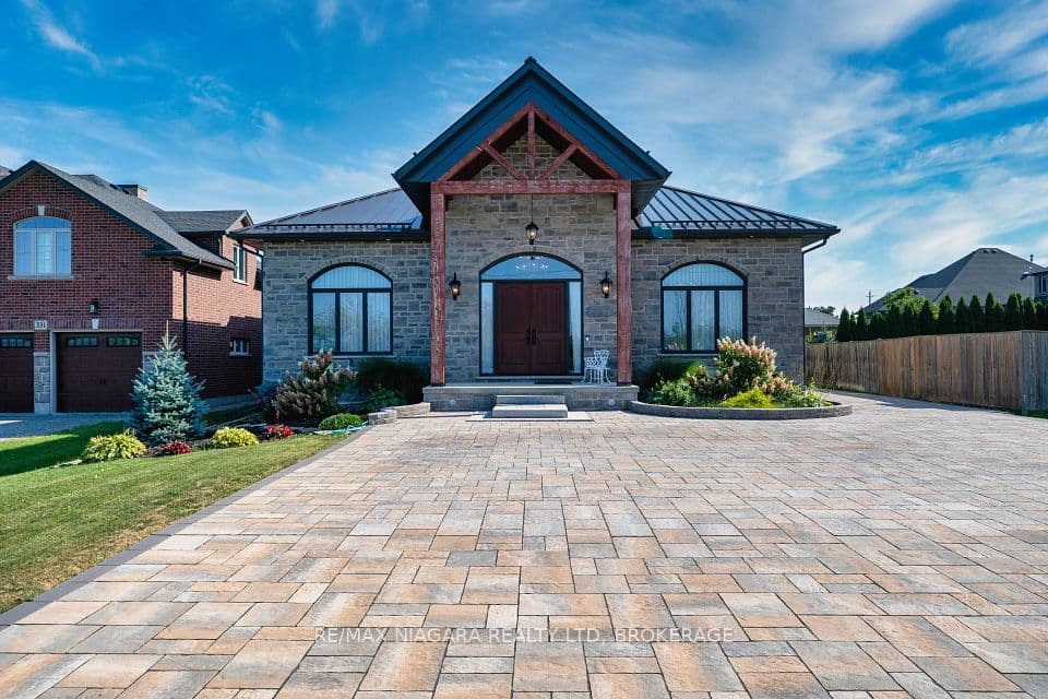 327 Queenston Road, Niagara-on-the-Lake, ON L0S 1J0 – main photo