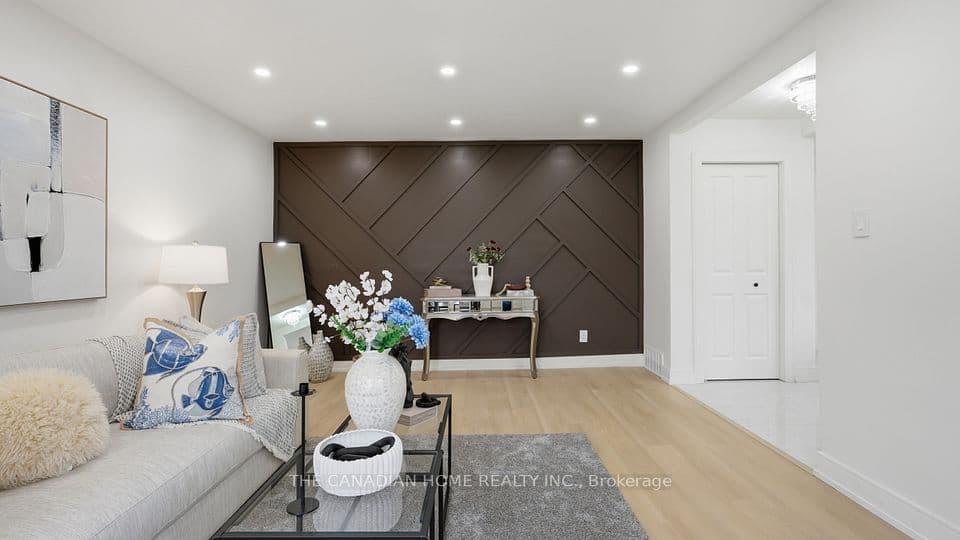6041 Cadham Street, Niagara Falls, ON L2G 3A2 – photo 3