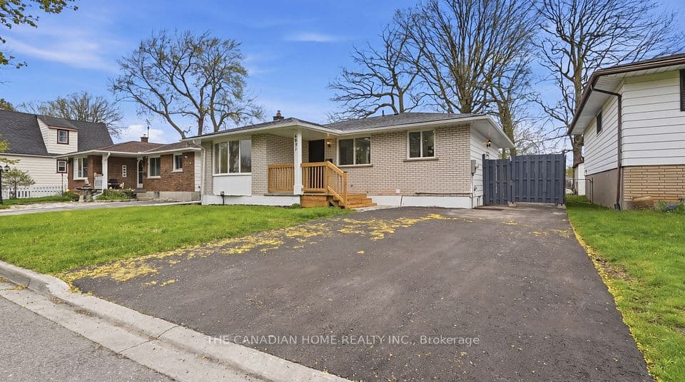 6041 Cadham Street, Niagara Falls, ON L2G 3A2 – photo 2