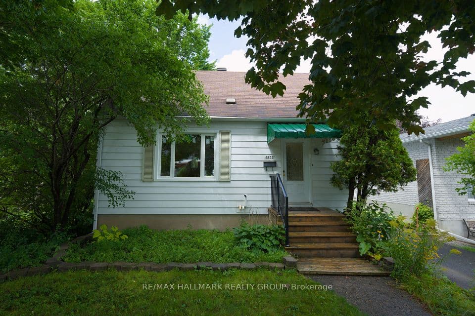 1357 Raven Avenue, Carlington - Central Park, ON K1Z 7Y3 – main photo