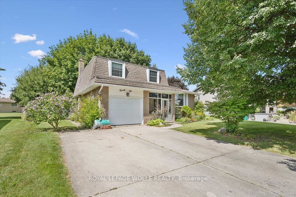 22 Green Warbler Crescent, Woolwich, ON N3B 1A6 – photo 2
