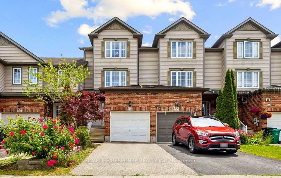 222 SOPHIA Crescent, Kitchener, ON N2R 1X8 – main photo