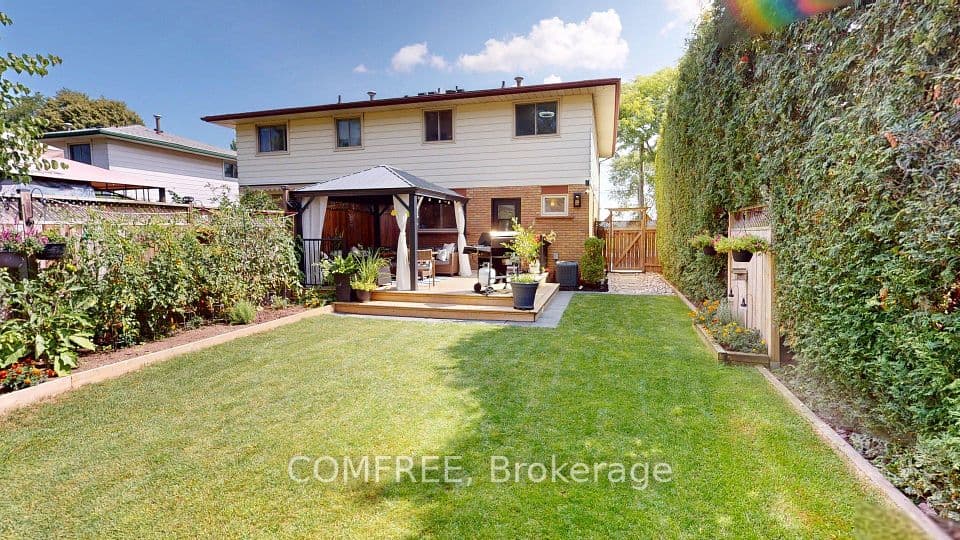 90 San Antonio Drive, Hamilton, ON L9C 5N2 – photo 2