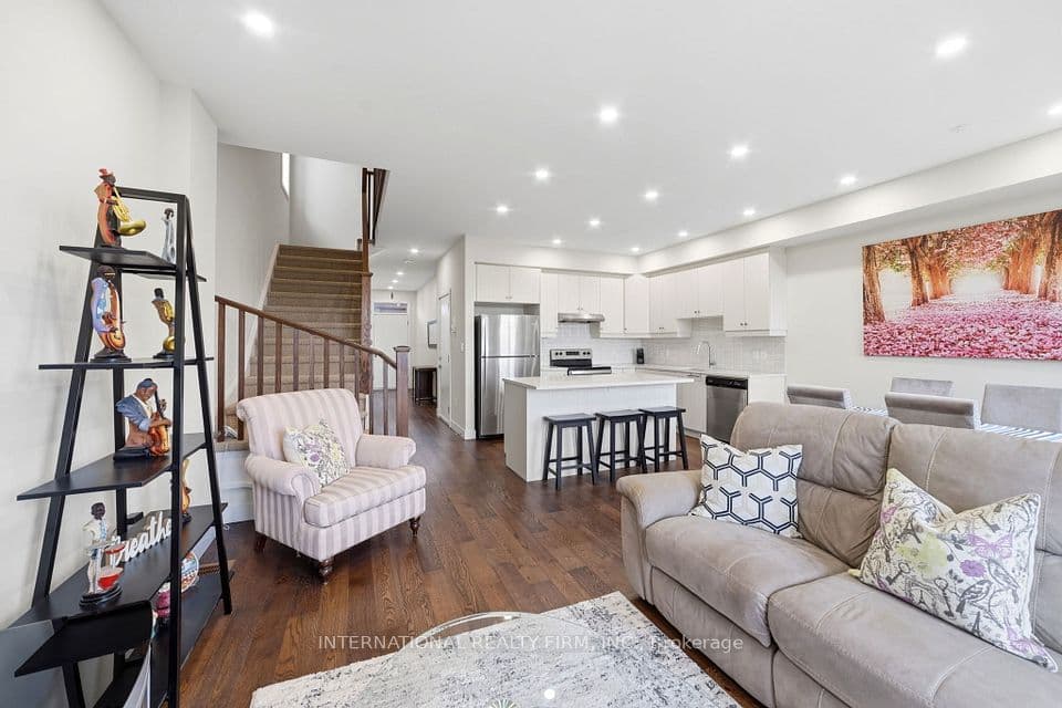 134 Bedrock Drive, Hamilton, ON L8J 0K6 – photo 3