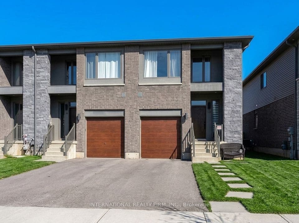 134 Bedrock Drive, Hamilton, ON L8J 0K6 – photo 2