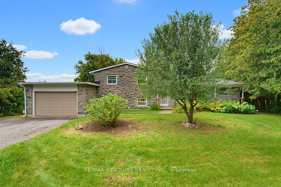 1996 Old Carp Road, Carp - Huntley Ward, ON K0A 1L0 – main photo