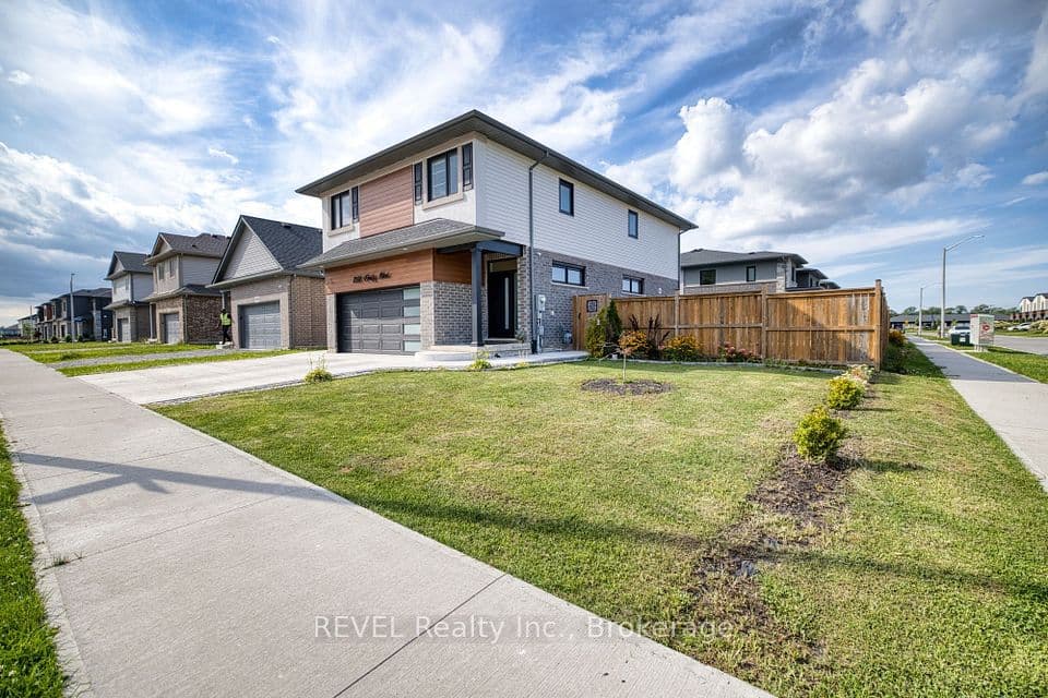 8961 Emily Boulevard, Niagara Falls, ON L2H 3T1 – photo 3