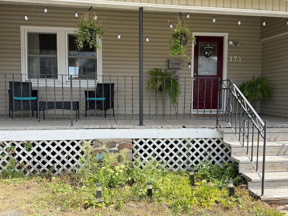 172 FOURTH Avenue E, North Bay, ON P1B 1N1 – photo 2