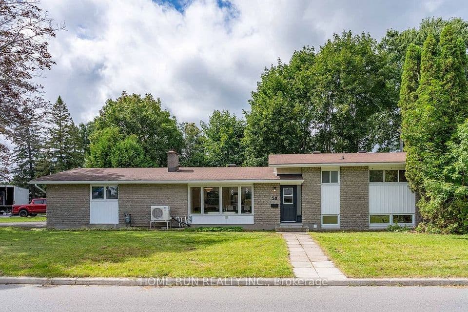 50 Ullswater Drive, Crystal Bay - Rocky Point - Bayshore, ON K2H 5H6 – main photo
