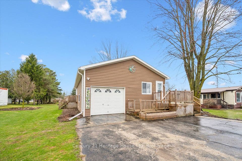 25 Fourth Avenue, Wellington North, ON N0G 2K0 – photo 2