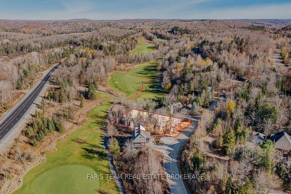 19 Deerhurst Highlands Drive, Huntsville, ON P1H 1B1 – main photo