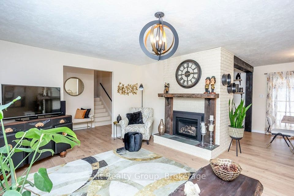 640 Victoria Street N, Tweed, ON K0K 3J0 – photo 3