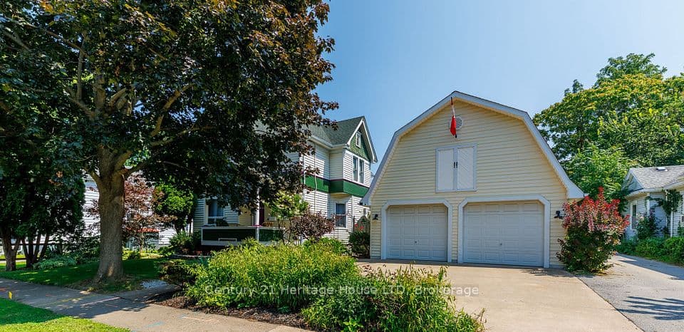 34 Henry Street, St. Catharines, ON L2R 5T6 – photo 2