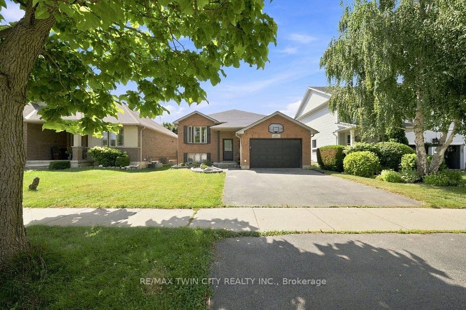 22 Osborn Avenue, Brantford, ON N3T 6P9 – main photo