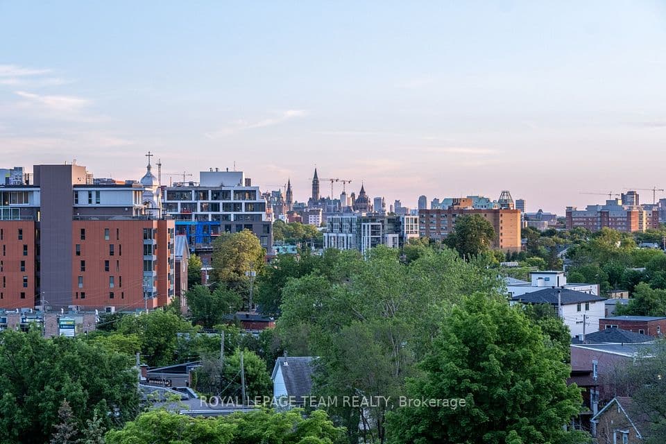 7 Marquette Avenue 506, Vanier and Kingsview Park, ON K1L 8A7 – main photo