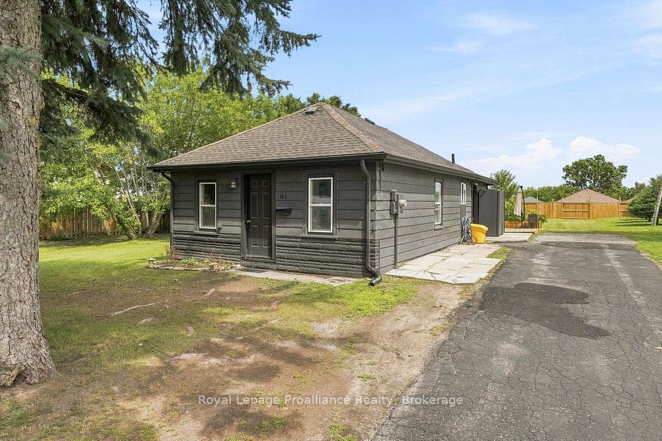 161 University Avenue, Belleville, ON K8N 4Y4 – photo 2