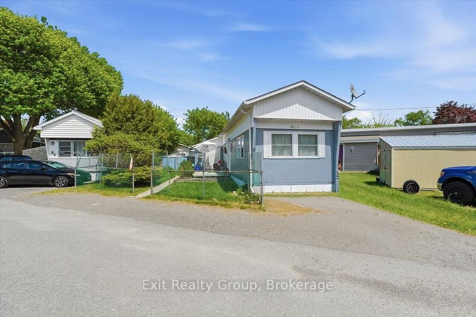 63 Whites Road 63, Quinte West, ON K8V 5P5 – main photo