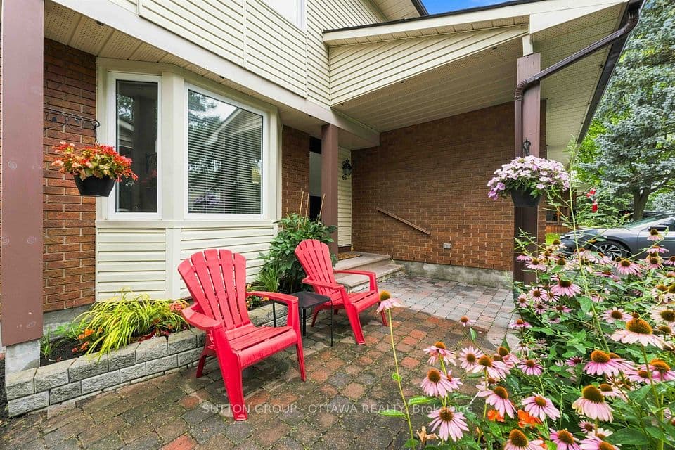 66 FIELDGATE Drive, Barrhaven, ON K2J 1T9 – photo 2