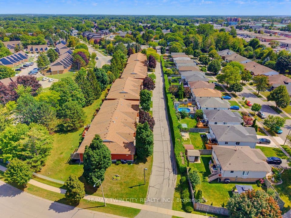 1 Buchanan Crescent 2, Brantford, ON N3P 2B2 – photo 2