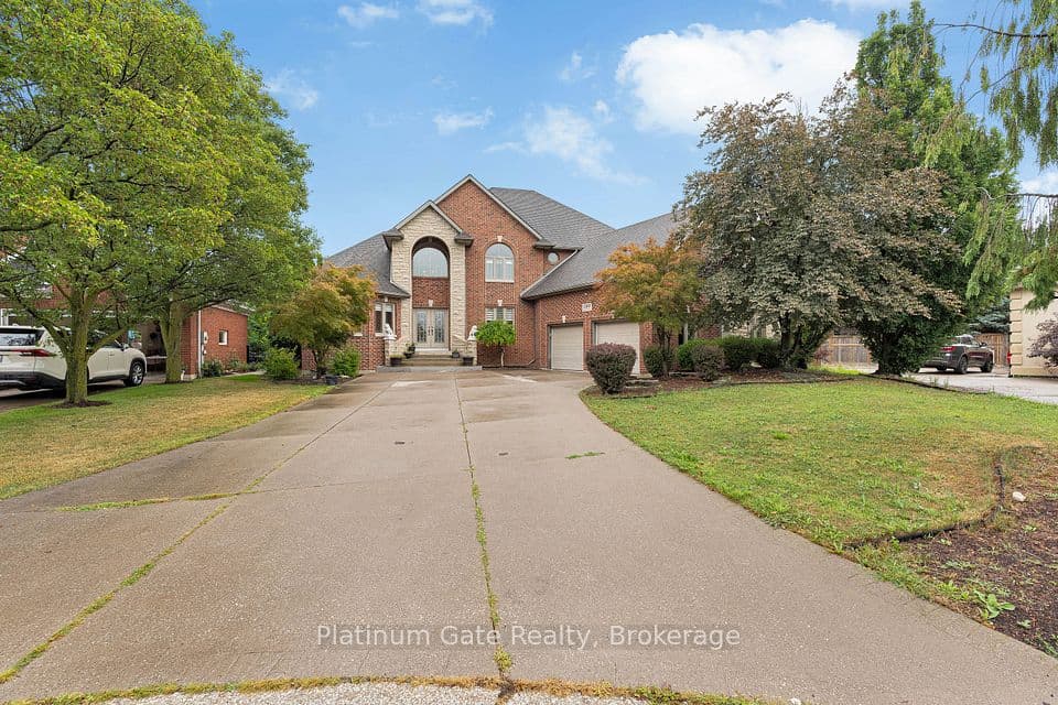 150 Seymour Crescent, Lakeshore, ON N8N 4X9 – main photo