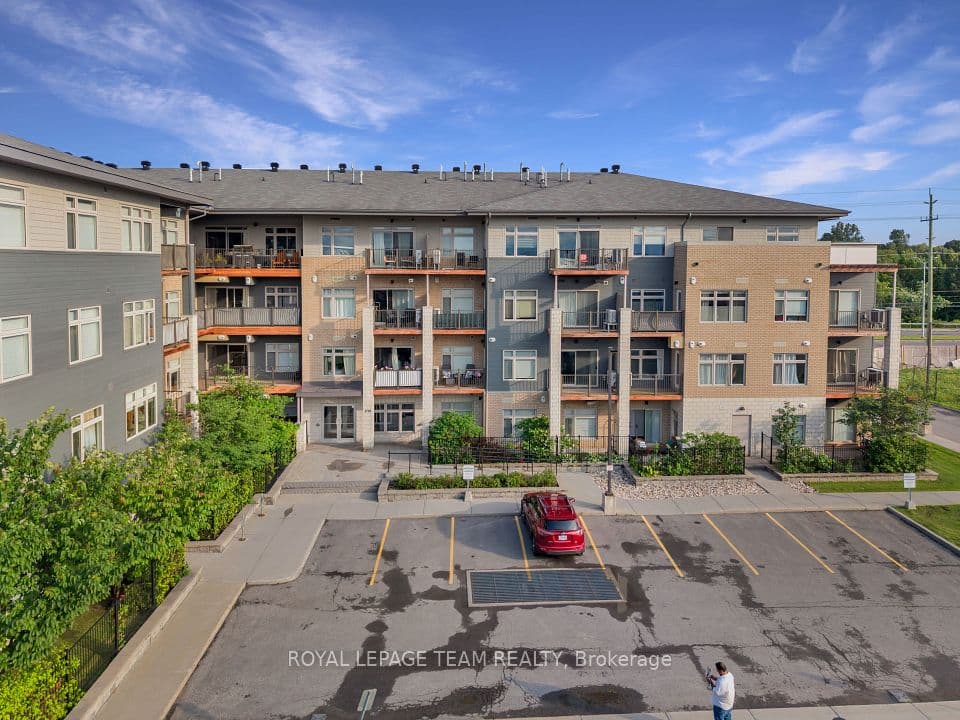 2785 Baseline Road 215, Parkway Park - Queensway Terrace S and Area, ON K2H 0B7 – main photo