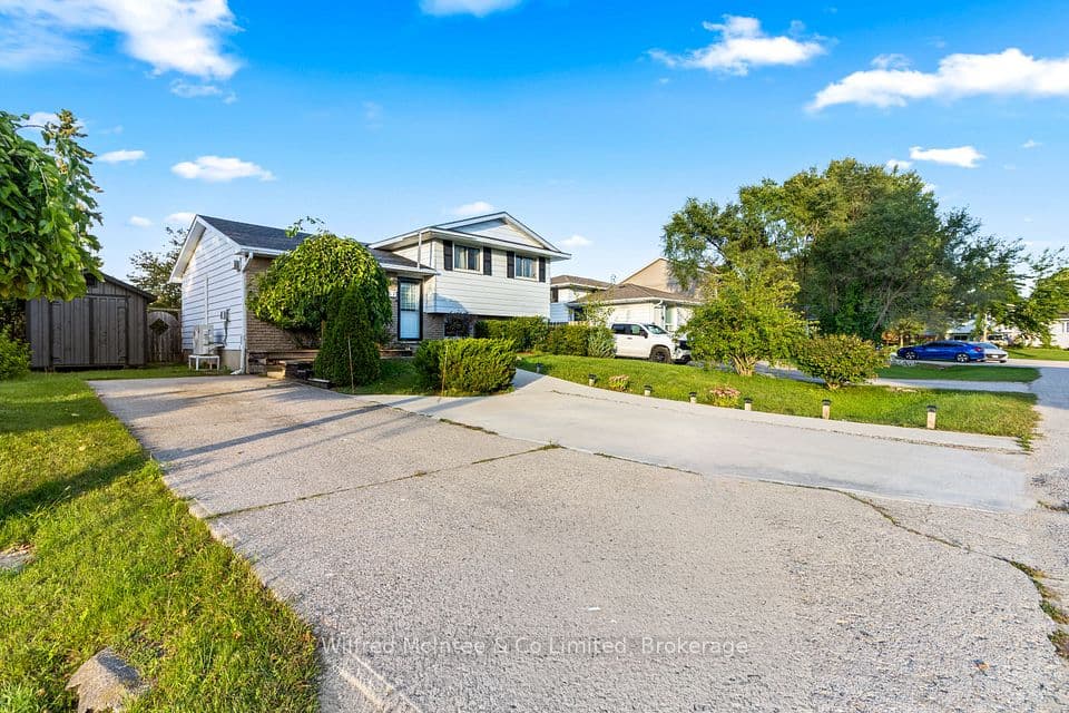 517 Wales Drive, Saugeen Shores, ON N0H 2C1 – main photo
