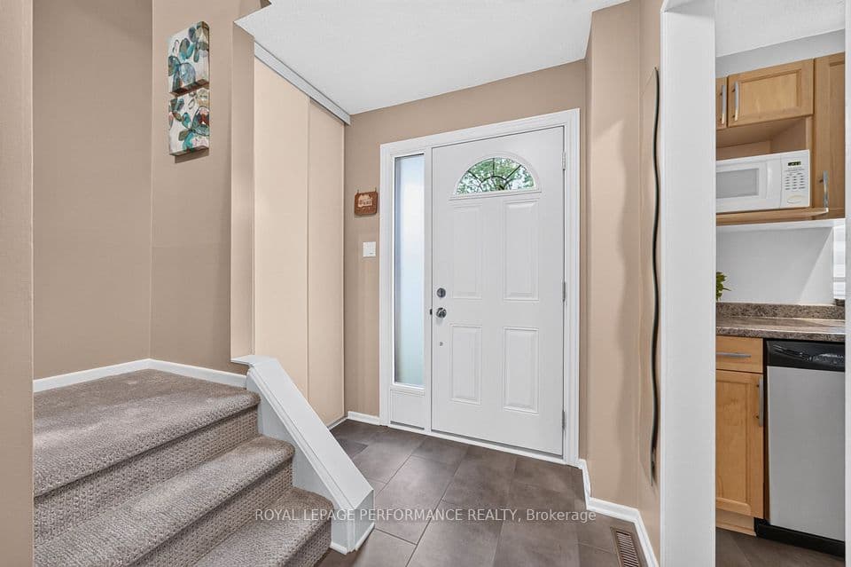 3903E Old Richmond Road, Bells Corners and South to Fallowfield, ON K2H 8T8 – photo 3