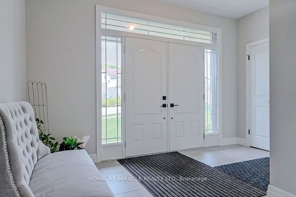 249 Ladyslipper Drive, Waterloo, ON N2V 0H5 – photo 2