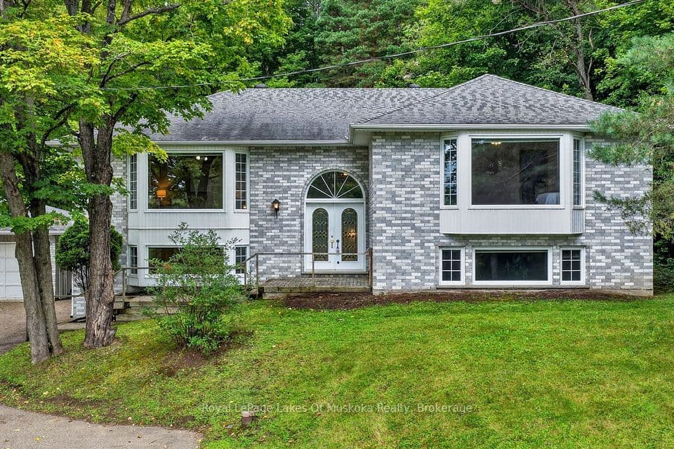 9 Silver Street, Huntsville, ON P1H 1M1 – photo 2