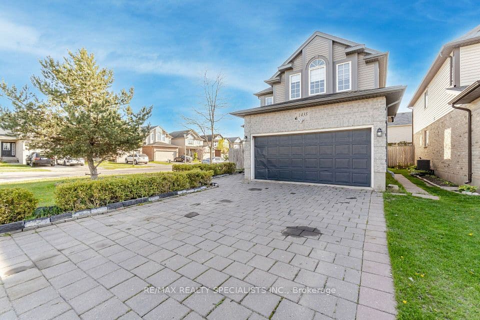 1435 Mickleborough Drive, London North, ON N6G 5R5 – photo 2