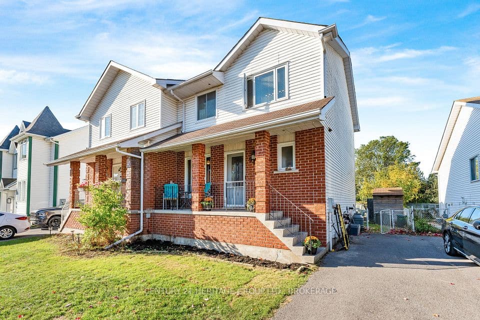 944 Warburton Crescent, Kingston, ON K7M 8L1 – main photo