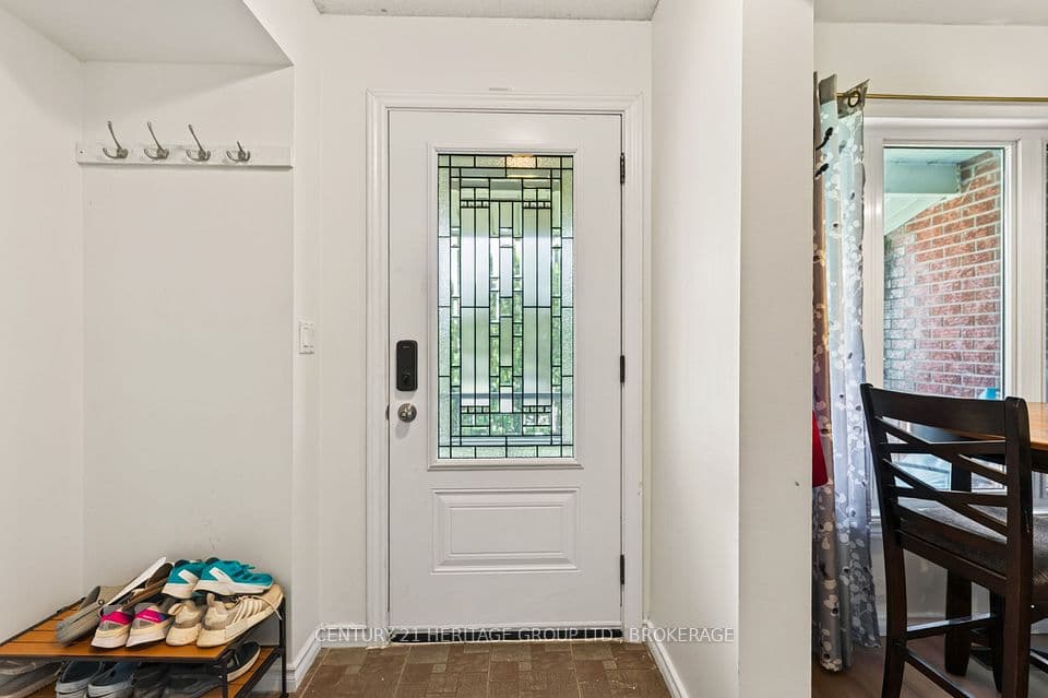 944 Warburton Crescent, Kingston, ON K7M 8L1 – photo 3