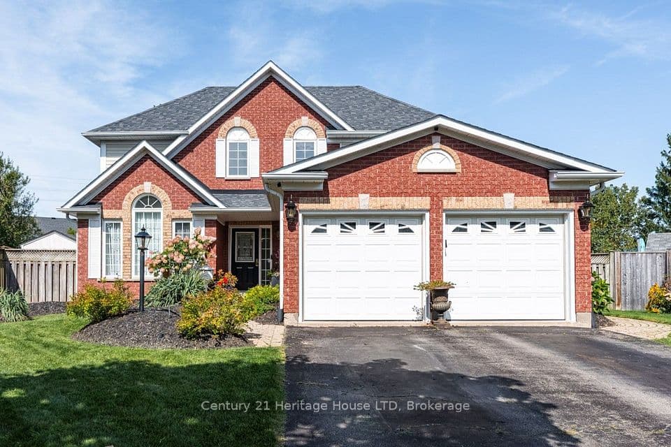 52 Farris Avenue, St. Catharines, ON L2S 3W6 – main photo
