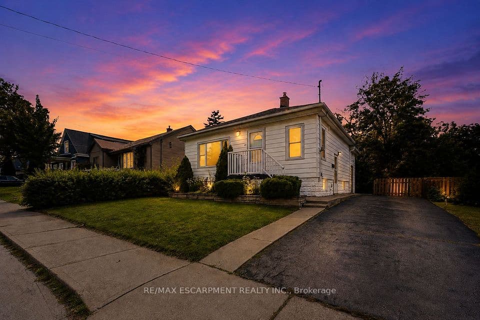 22 David Avenue, Hamilton, ON L9A 3V1 – main photo