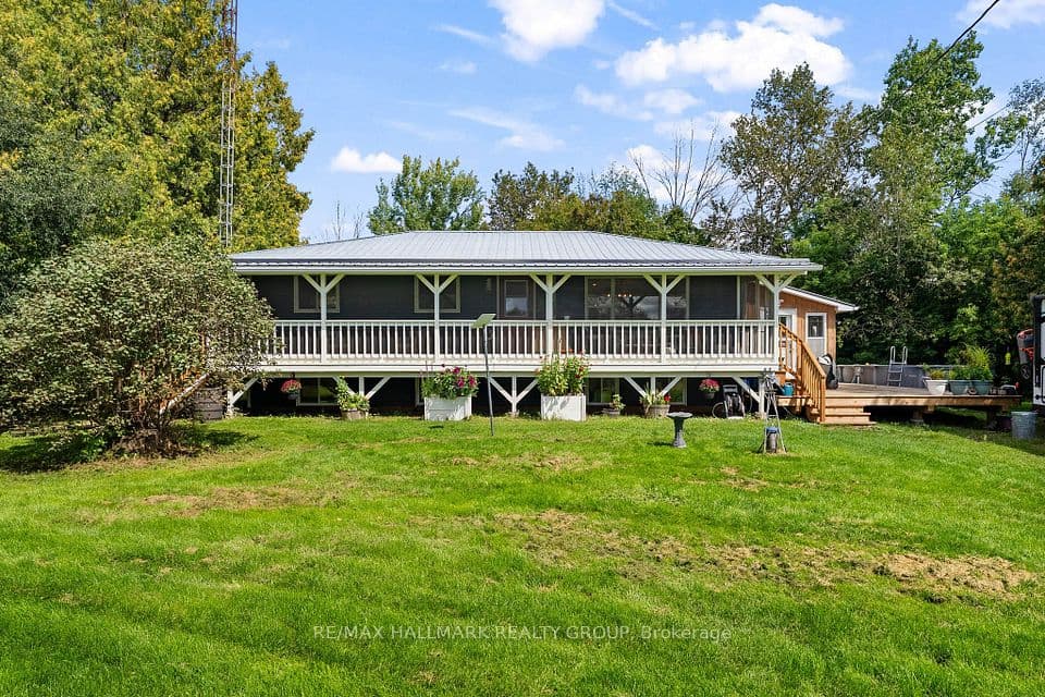 6666 Roger Stevens Drive, Montague, ON K7A 4S6 – main photo