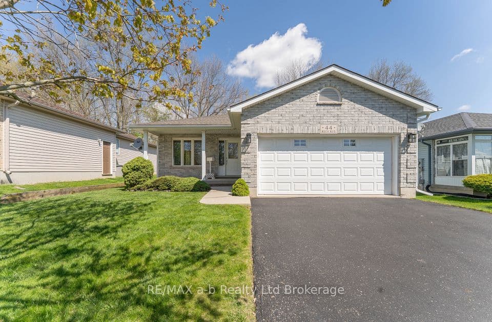 44 Beech Boulevard, Tillsonburg, ON N4G 5R8 – photo 2