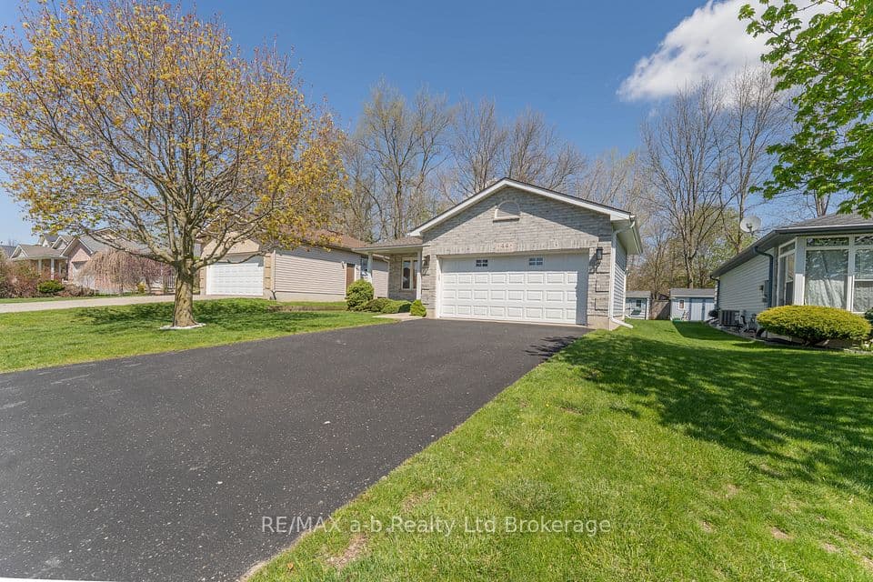 44 Beech Boulevard, Tillsonburg, ON N4G 5R8 – photo 3