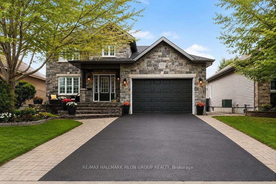 26 Honore Crescent, The Nation, ON K0A 2M0 – main photo