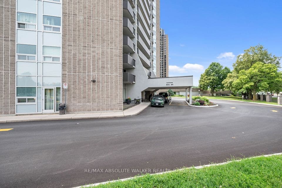 1380 Prince Of Wales Drive PH6, Mooneys Bay - Carleton Heights and Area, ON K2C 3N5 – photo 2