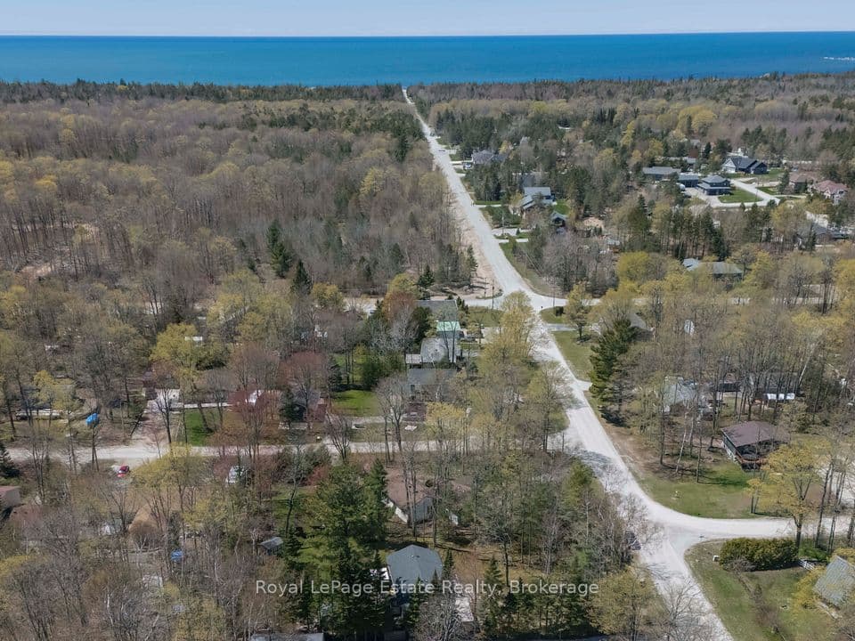818 Sixth Street N, South Bruce Peninsula, ON N0H 2G0 – photo 3