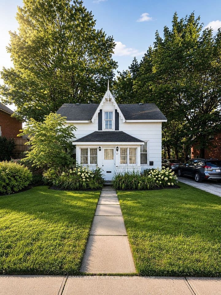 787 10th Street E, Owen Sound, ON N4K 1T2 – main photo