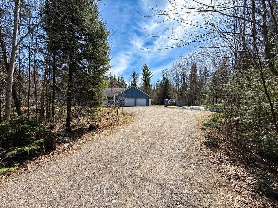 1819 Machar Strong Boundary Road W, Strong, ON P0A 1Z0 – main photo