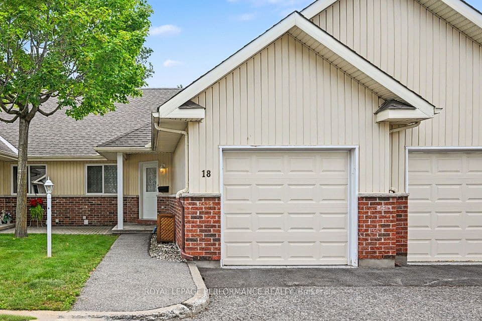 18 Daphne Crescent, Stittsville - Munster - Richmond, ON K2S 1Y1 – photo 2