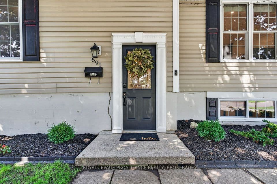 691 Aylmer Crescent, Kingston, ON K7M 6L7 – photo 3