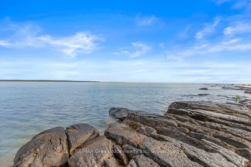 172 Greenough Point Road, Northern Bruce Peninsula, ON N0H 2M0 – main photo