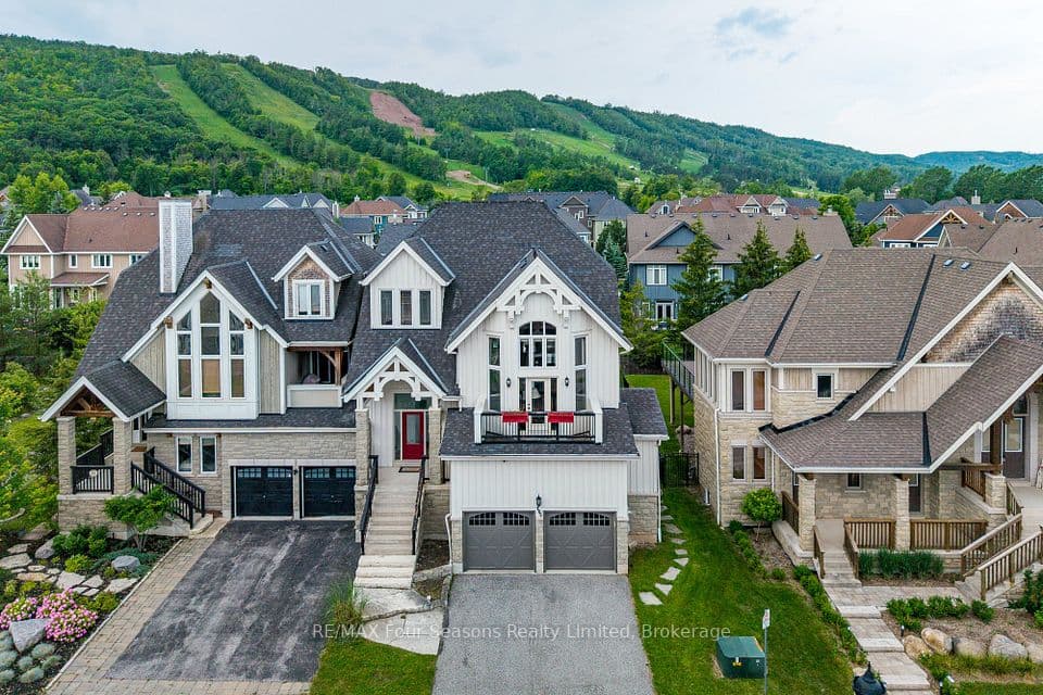 106 Venture Boulevard, Blue Mountains, ON L9Y 0B6 – main photo