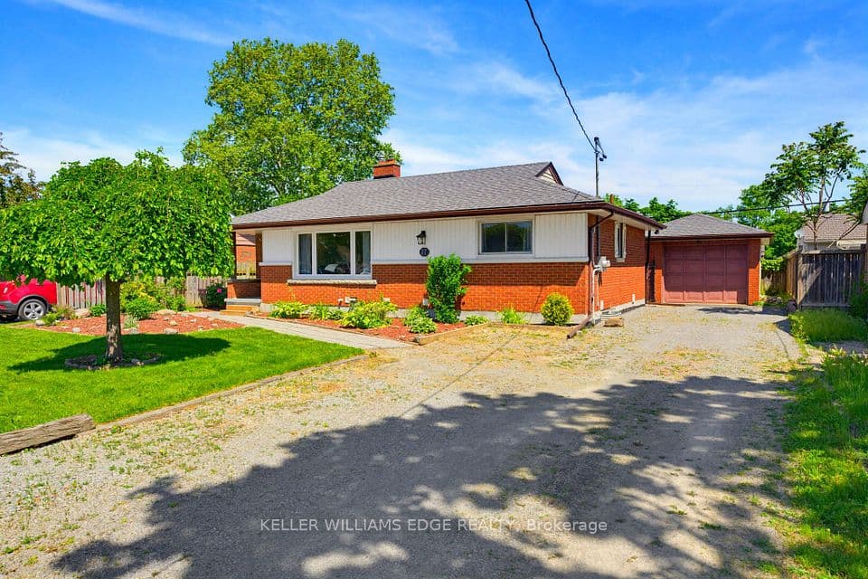 17 Broadmore Avenue, St. Catharines, ON L2M 6A4 – main photo